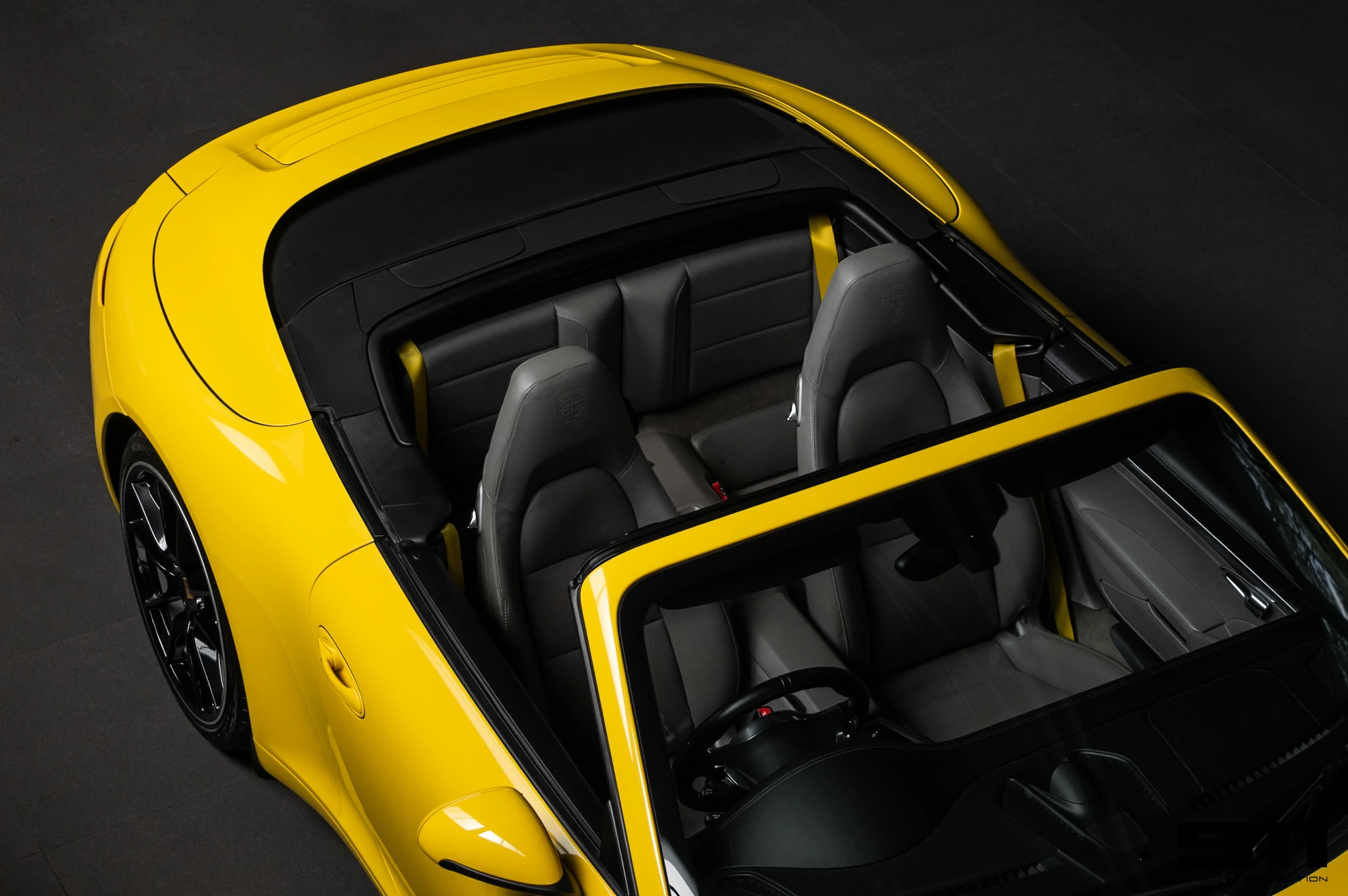 20260513_991Cabriolet_C-12